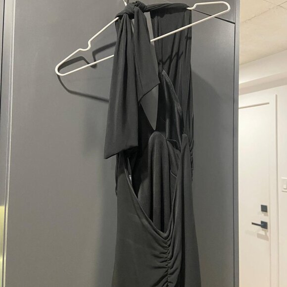 Black Halter Evening Gown – Lori Ann Montreal – Size 2 (US 4) - Picture 5 of 6